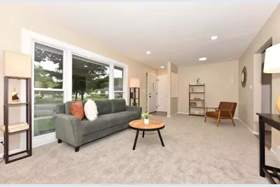 3675 S Taylor Ct, Milwaukee, WI 53207 - Photo 11