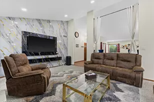 4102 W Minnesota Ct, Franklin, WI 53132 - Photo 7