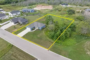 364 Lake Breeze Wy, Two Rivers, WI 54241 - Photo 3