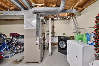 6334 S 20th St, Milwaukee, WI 53221 - Photo 11