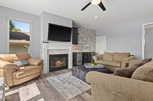 28925 Elm Island Dr, Racine, WI 53185 - Photo 5