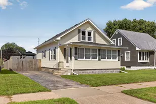 1420 19th St, La Crosse, WI 54601 - Photo 1