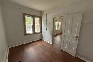 2326 W Burnham St, Milwaukee, WI 53204 - Photo 5