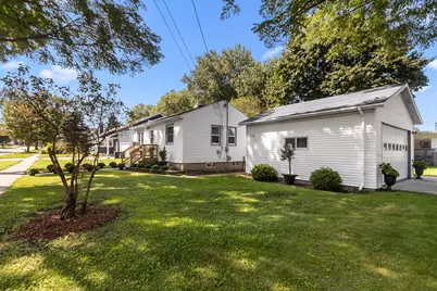 426 N Church St, Elkhorn, WI 53121 - Photo 5