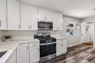 9807 W Morgan Ave, Milwaukee, WI 53228 - Photo 9