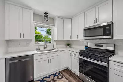 9807 W Morgan Ave, Milwaukee, WI 53228 - Photo 7