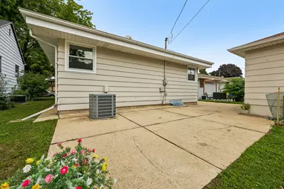 9807 W Morgan Ave, Milwaukee, WI 53228 - Photo 35