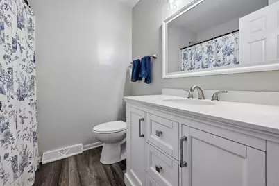 9807 W Morgan Ave, Milwaukee, WI 53228 - Photo 17