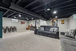 9807 W Morgan Ave, Milwaukee, WI 53228 - Photo 23