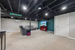 9807 W Morgan Ave, Milwaukee, WI 53228 - Photo 25