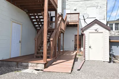 112 E Oak St, Juneau, WI 53039 - Photo 33