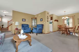 7941 S Cecily Dr, Oak Creek, WI 53154 - Photo 3