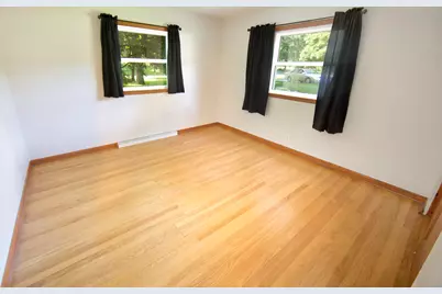 11800  Timberline Ln, Hales Corners, WI 53130 - Photo 23