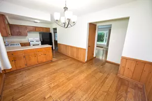 11800 Timberline Ln, Hales Corners, WI 53130 - Photo 13