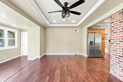 839  Lincoln Dr, West Bend, WI 53095 - Photo 5