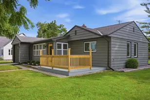 839 Lincoln Dr, West Bend, WI 53095 - Photo 37
