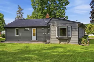 839 Lincoln Dr, West Bend, WI 53095 - Photo 43