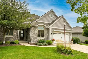 1107 Woodland Hills Dr, Waukesha, WI 53188 - Photo 3