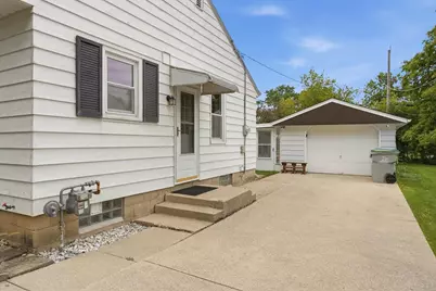 6122 W Idaho St, Milwaukee, WI 53219 - Photo 19