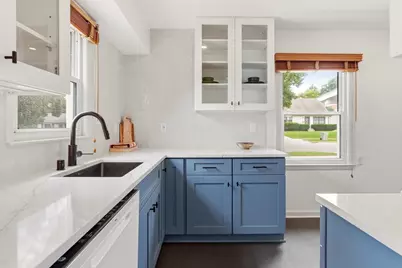 6122 W Idaho St, Milwaukee, WI 53219 - Photo 3