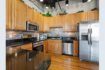 730 N Plankinton Ave #8C, Milwaukee, WI 53203 - Photo 5