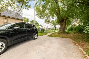 2932 N Dr William Finlayson St, Milwaukee, WI 53212 - Photo 31