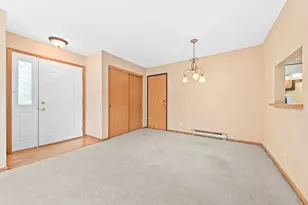 W177N9765 Riversbend Circle, Germantown, WI 53022 - Photo 15