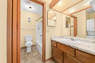 W177N9765 Riversbend Circle, Germantown, WI 53022 - Photo 25
