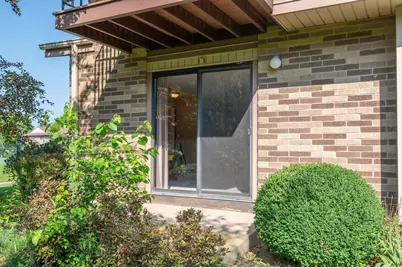 W177N9765  Riversbend Cir, Germantown, WI 53022 - Photo 7