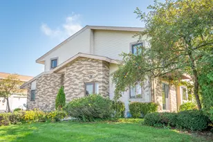 W177N9765 Riversbend Circle, Germantown, WI 53022 - Photo 5