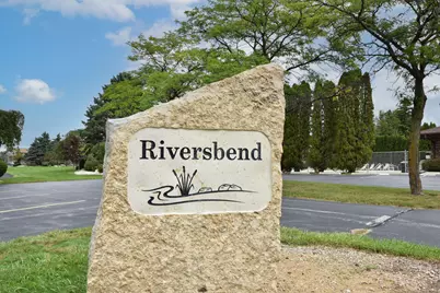 W177N9765  Riversbend Cir, Germantown, WI 53022 - Photo 1