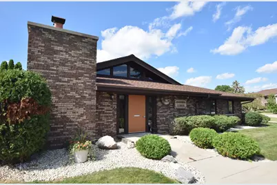 W177N9765  Riversbend Cir, Germantown, WI 53022 - Photo 27