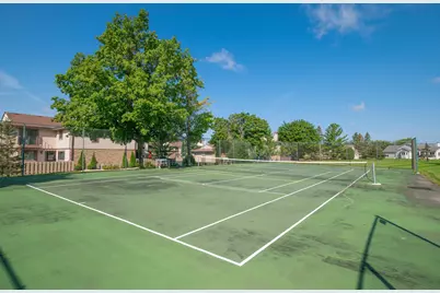 W177N9765  Riversbend Cir, Germantown, WI 53022 - Photo 11