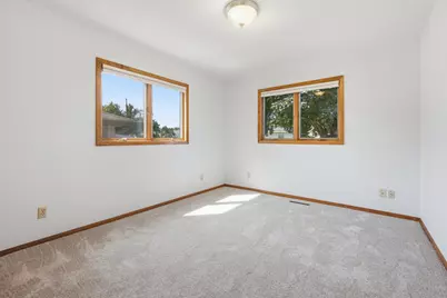 910  Charles Dr, Sparta, WI 54656 - Photo 13