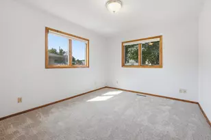 910 Charles Dr, Sparta, WI 54656 - Photo 13