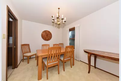 12450 W Ohio Dr, New Berlin, WI 53151 - Photo 7