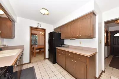 12450 W Ohio Dr, New Berlin, WI 53151 - Photo 11