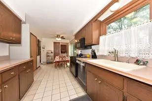 12450 W Ohio Dr, New Berlin, WI 53151 - Photo 9