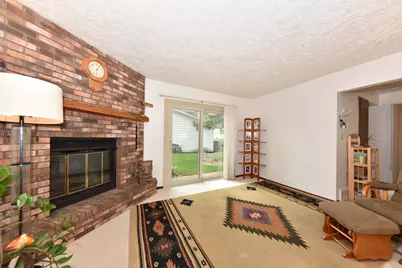 12450 W Ohio Dr, New Berlin, WI 53151 - Photo 17