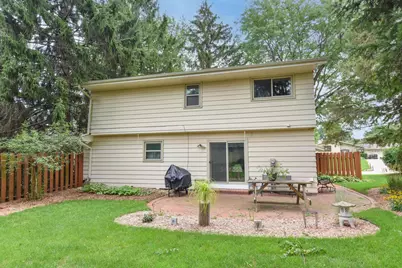 12450 W Ohio Dr, New Berlin, WI 53151 - Photo 33