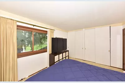 12450 W Ohio Dr, New Berlin, WI 53151 - Photo 25