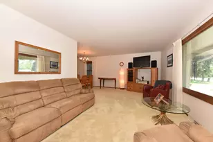 12450 W Ohio Dr, New Berlin, WI 53151 - Photo 3