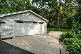 12500 Knoll Rd, Elm Grove, WI 53122 - Photo 35