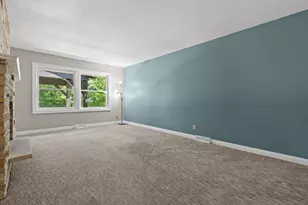 13728 W Honey Ln, New Berlin, WI 53151 - Photo 17
