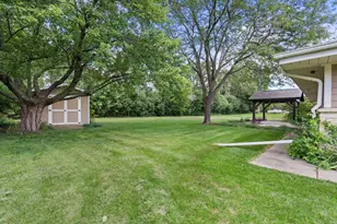 13728 W Honey Ln, New Berlin, WI 53151 - Photo 41