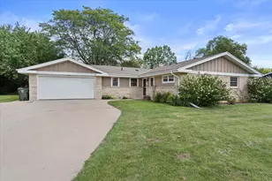 13728 W Honey Ln, New Berlin, WI 53151 - Photo 1