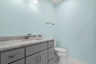 13728 W Honey Ln, New Berlin, WI 53151 - Photo 23