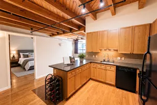 234 E Reservoir Ave, Milwaukee, WI 53212 - Photo 9