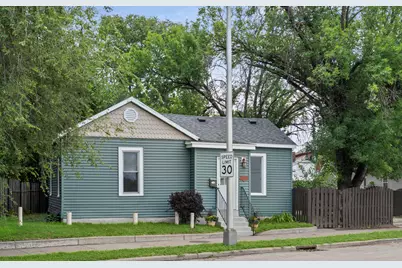 1313  South Ave, La Crosse, WI 54601 - Photo 3