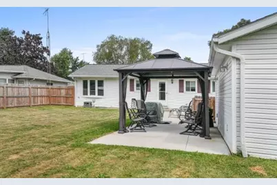 2015  Richmond Ave, Manitowoc, WI 54220 - Photo 13